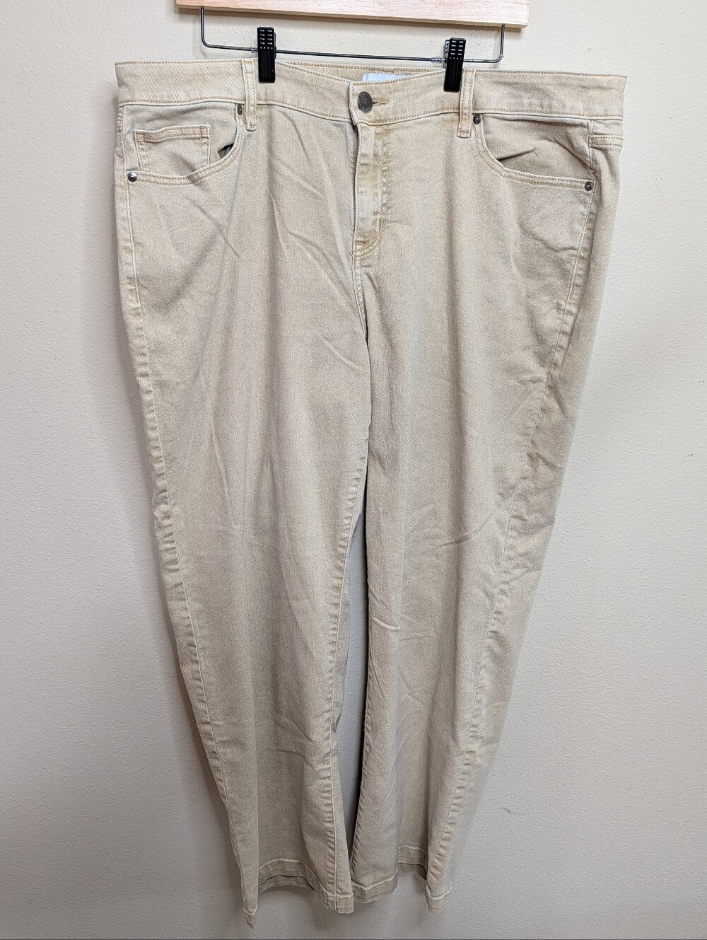 Lane Bryant Tan Signature Fit Mid-Rise Relaxed Straight Jeans Size 20 Flex Magic